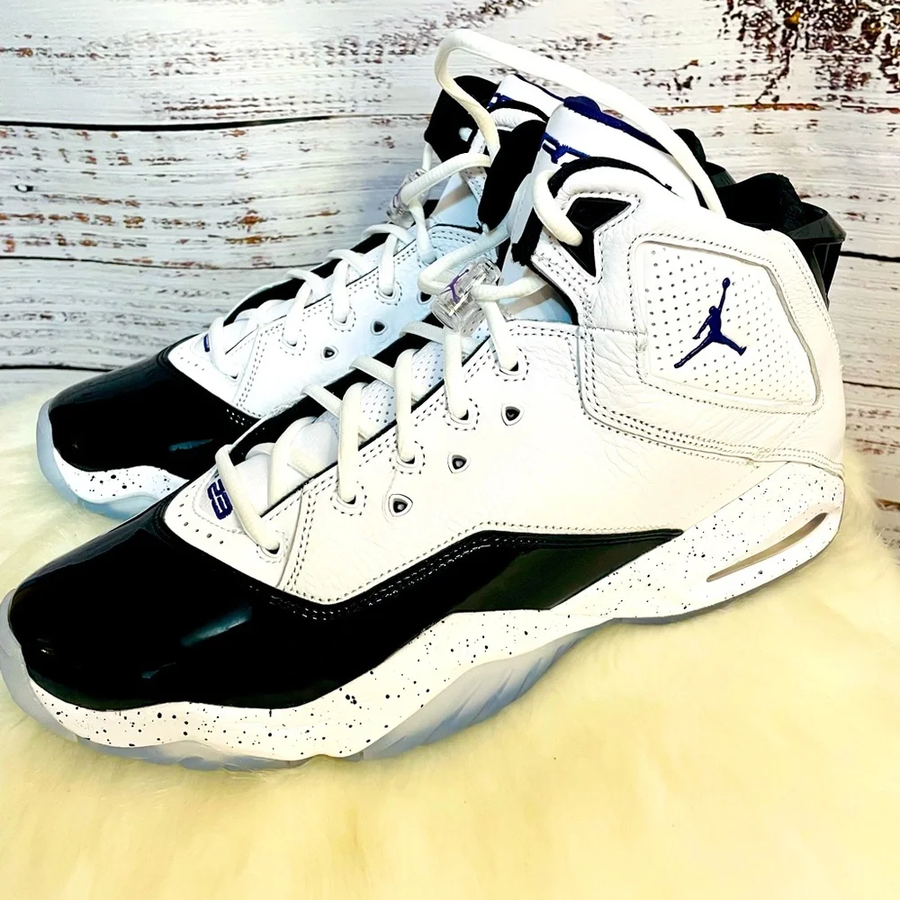 New Men’s Nike Jordan Royal White Black purple Basketball Sports shoes size 11